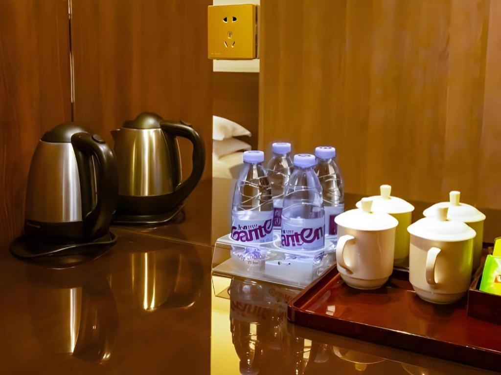 My Pleasant Hotel Шэньчжэнь Экстерьер фото